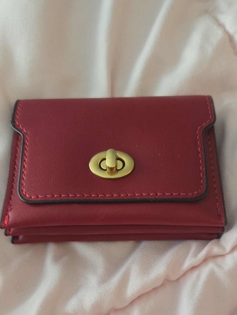 Source Unknown Red Women's Turn-Lock Wallet